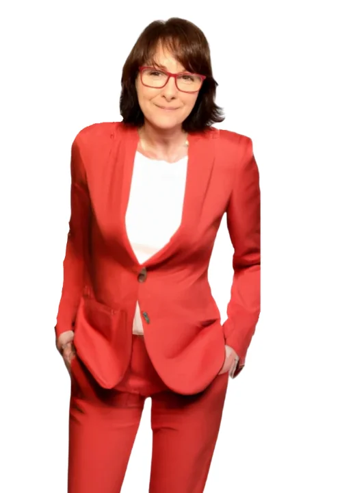 Lesley Elder-Aznar in a red suit